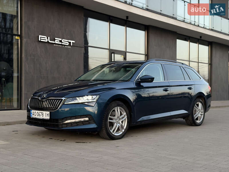 Універсал Skoda Superb 2022 в Ужгороді