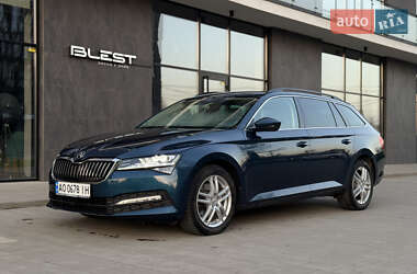 Универсал Skoda Superb 2022 в 