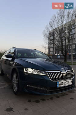 Универсал Skoda Superb 2022 в 