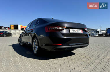 Лифтбек Skoda Superb 2020 в 
