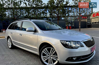 Универсал Skoda Superb 2014 в 
