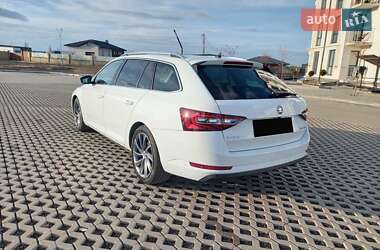 Универсал Skoda Superb 2017 в 