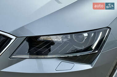 Лифтбек Skoda Superb 2016 в 