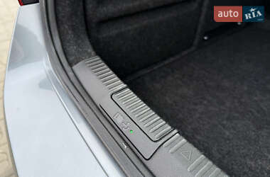 Лифтбек Skoda Superb 2016 в 