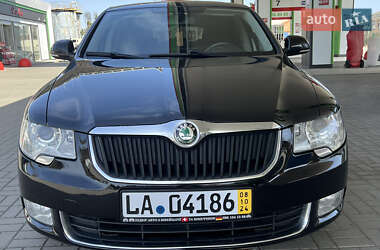 Лифтбек Skoda Superb 2013 в 