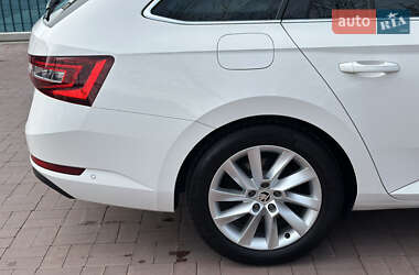 Универсал Skoda Superb 2018 в 