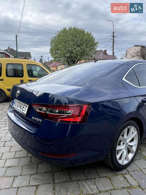 Лифтбек Skoda Superb 2017 в Мукачево
