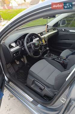 Универсал Skoda Superb 2013 в 