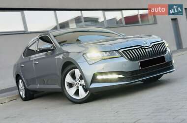 Лифтбек Skoda Superb 2019 в 