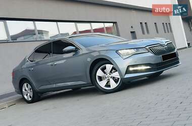 Лифтбек Skoda Superb 2019 в 