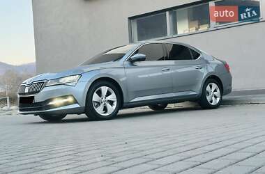 Лифтбек Skoda Superb 2019 в 