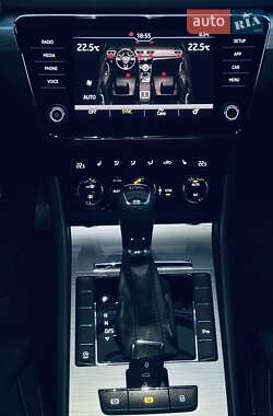 Лифтбек Skoda Superb 2019 в 