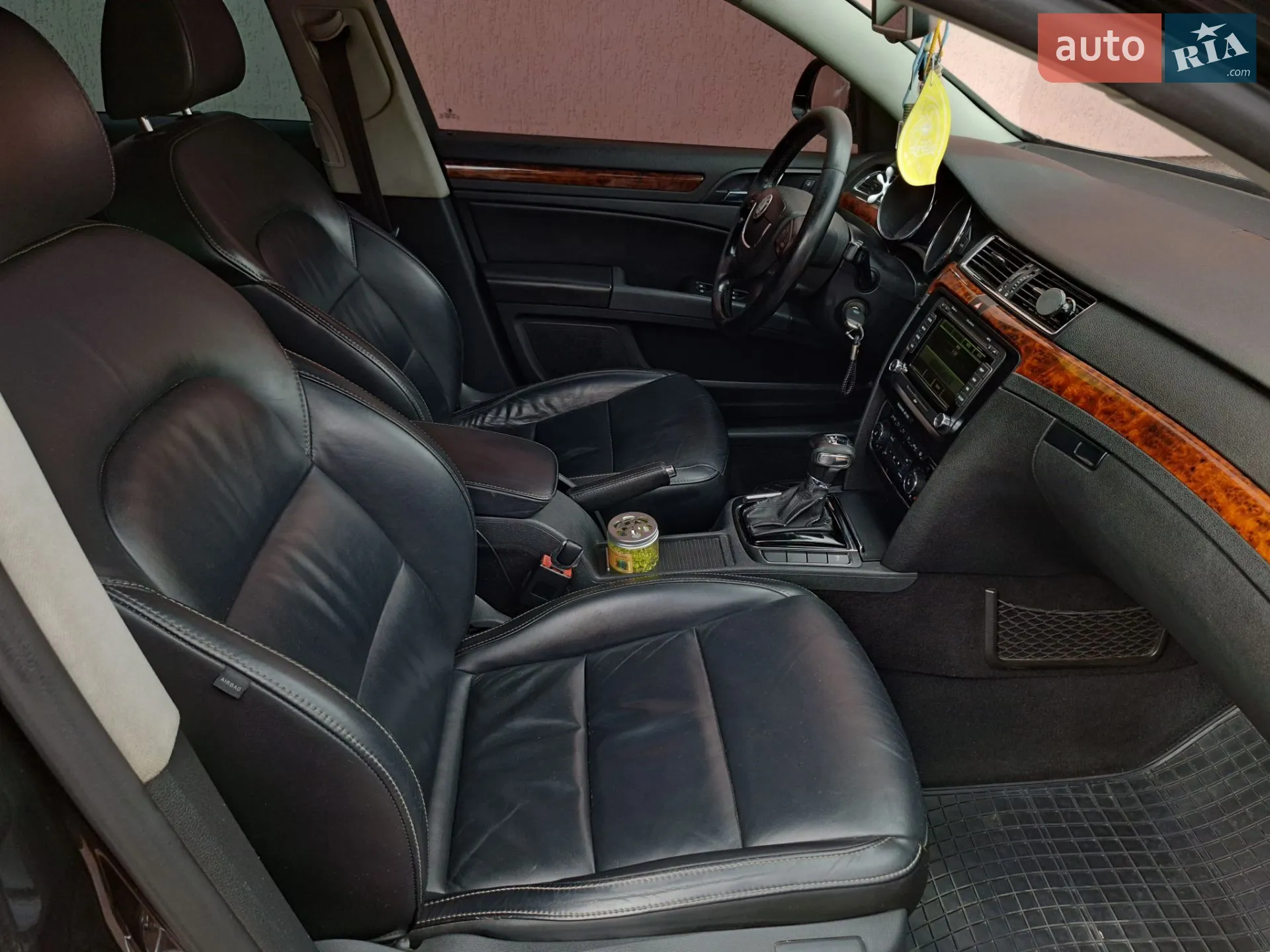 2010 Skoda Superb - мініатюра 9