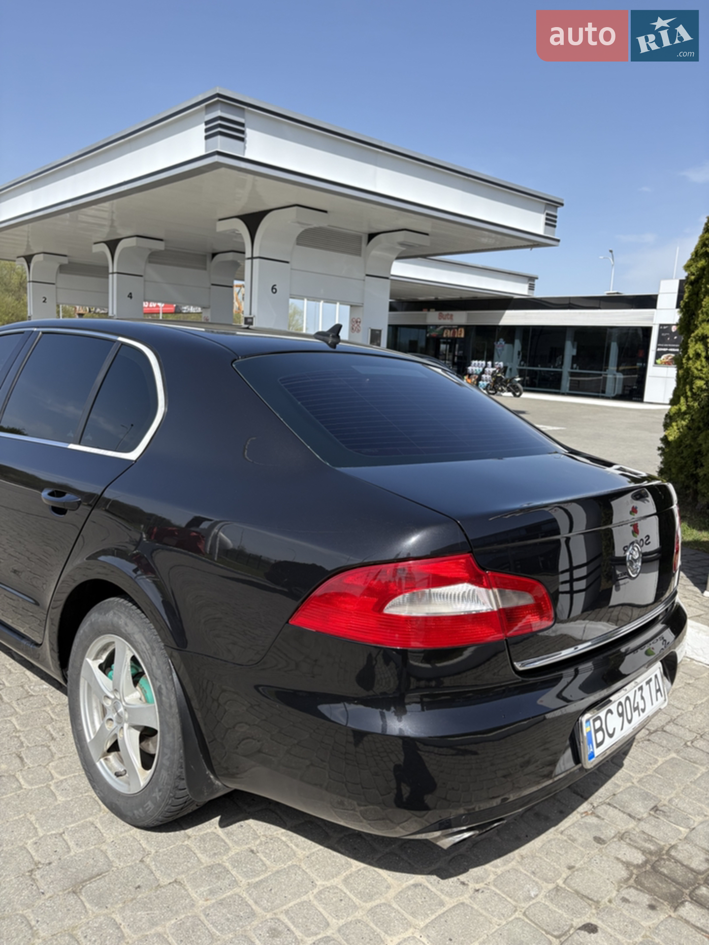 2010 Skoda Superb - мініатюра 6
