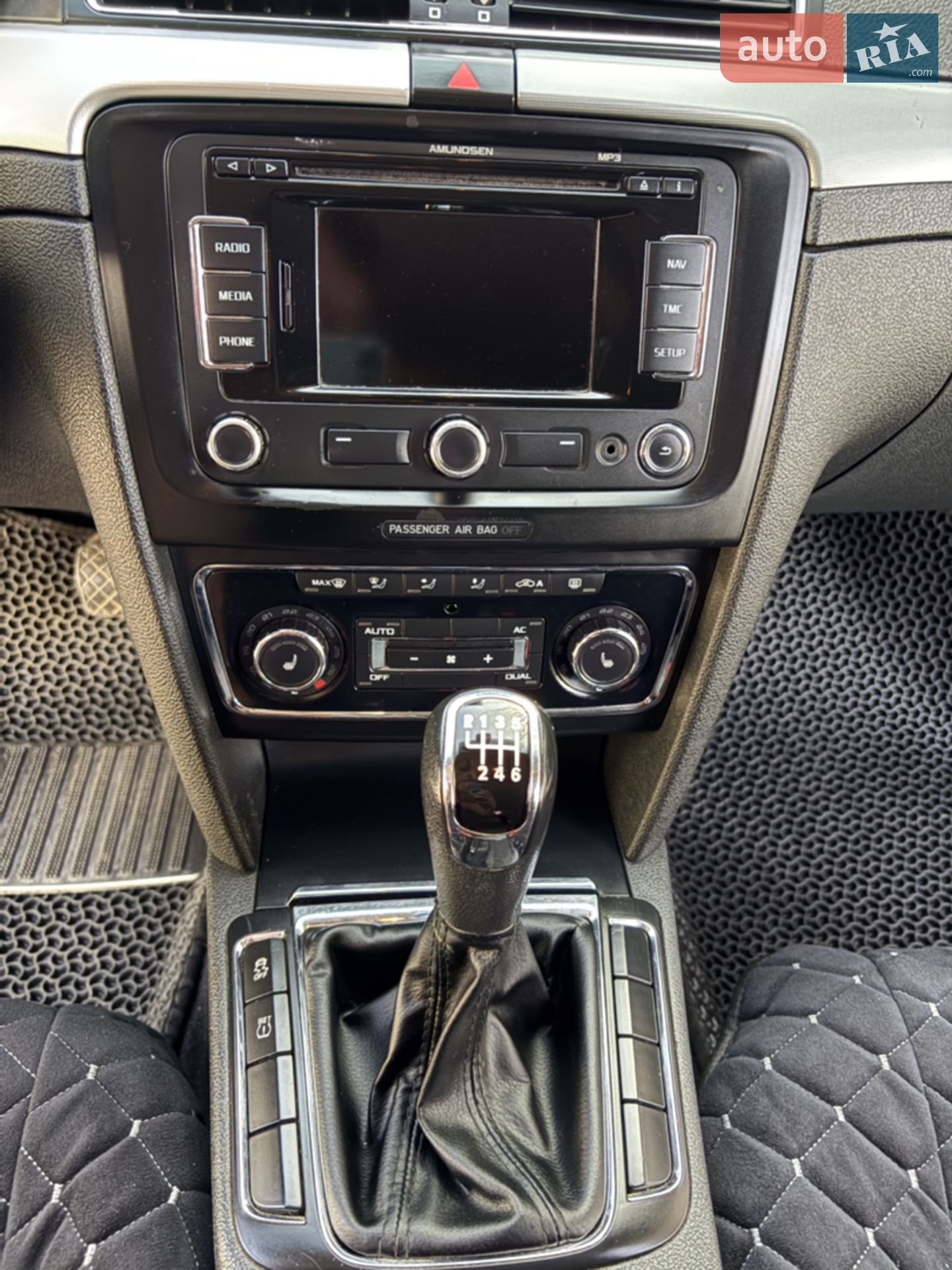 2010 Skoda Superb - мініатюра 19