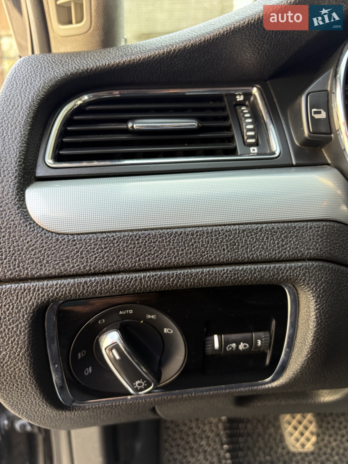 2010 Skoda Superb - мініатюра 22