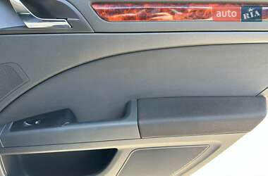 Лифтбек Skoda Superb 2013 в 