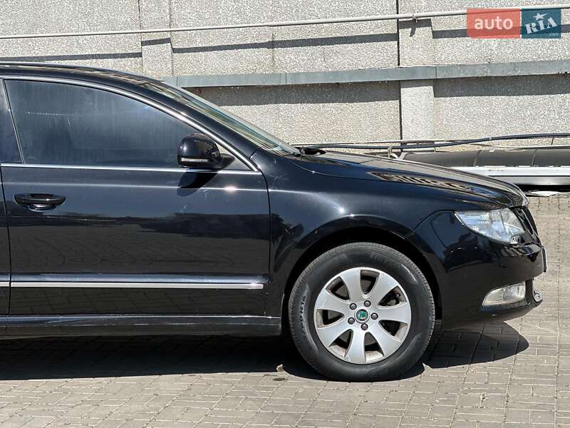 Лифтбек Skoda Superb 2013 в Одессе