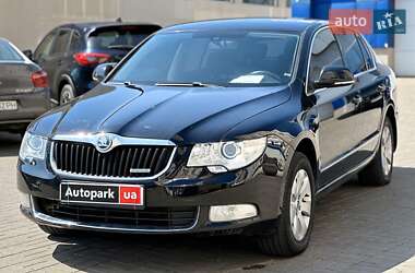 Лифтбек Skoda Superb 2013 в 