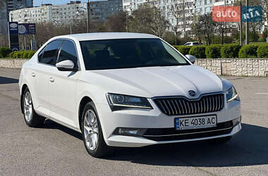 Лифтбек Skoda Superb 2017 в 