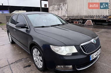 Лифтбек Skoda Superb 2012 в 