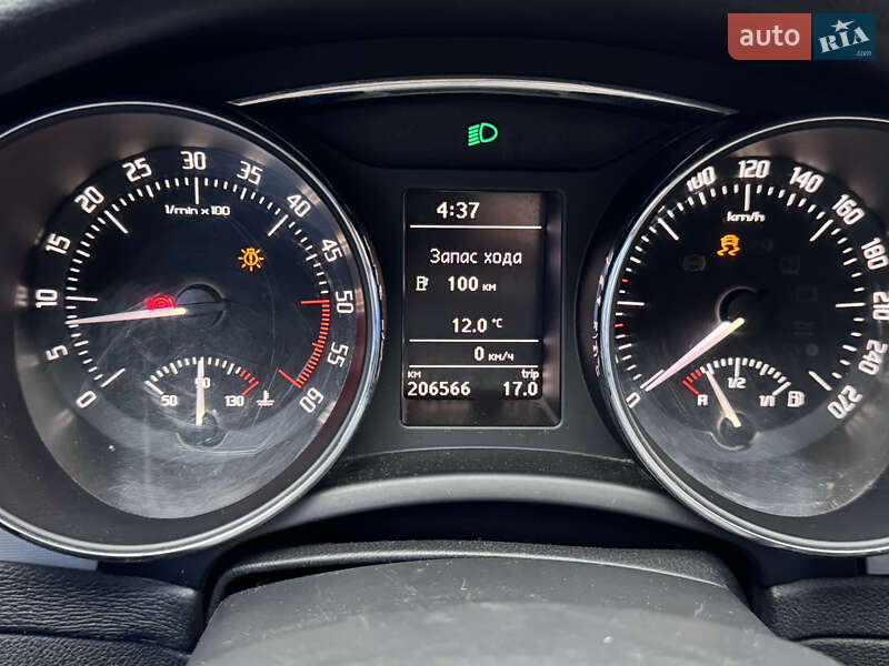 Лифтбек Skoda Superb 2012 в Шептицькому