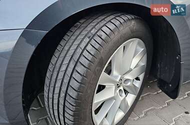 Универсал Skoda Superb 2017 в 