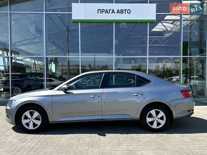 Лифтбек Skoda Superb 2018 в Киеве