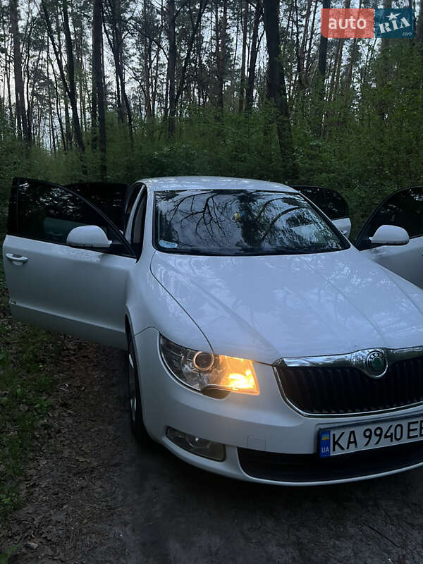 Ліфтбек Skoda Superb 2010 в Києві