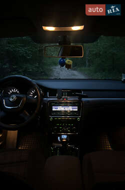 Лифтбек Skoda Superb 2010 в 