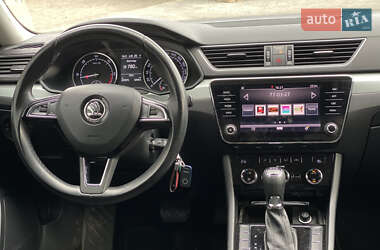 Лифтбек Skoda Superb 2018 в 