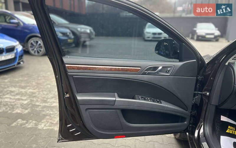 Универсал Skoda Superb 2013 в Черновцах