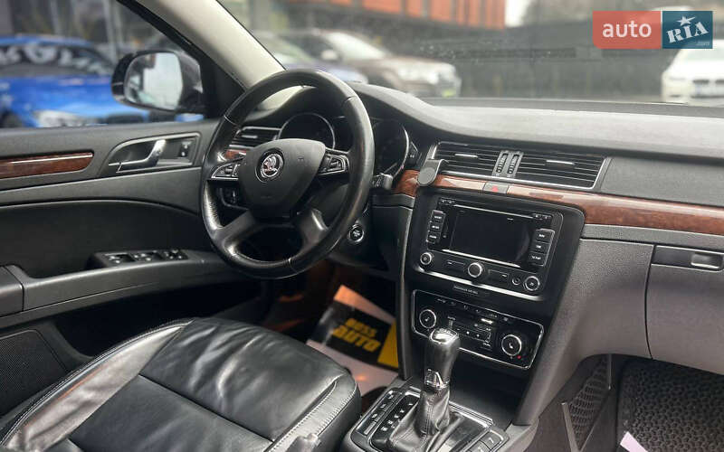 Универсал Skoda Superb 2013 в Черновцах