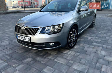 Универсал Skoda Superb 2014 в 