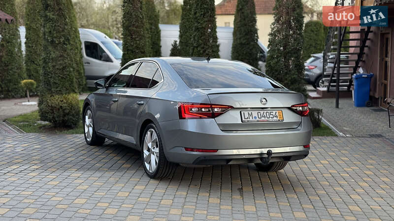 Лифтбек Skoda Superb 2019 в Сваляве