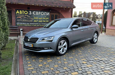 Лифтбек Skoda Superb 2019 в 
