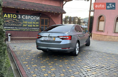 Лифтбек Skoda Superb 2019 в 
