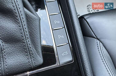 Лифтбек Skoda Superb 2019 в 