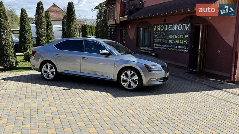 Лифтбек Skoda Superb 2019 в Сваляве