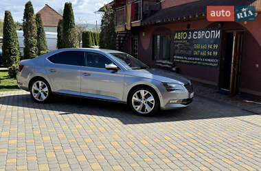 Лифтбек Skoda Superb 2019 в 