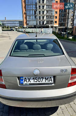 Ліфтбек Skoda Superb 2006 в 