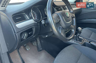 Лифтбек Skoda Superb 2010 в 