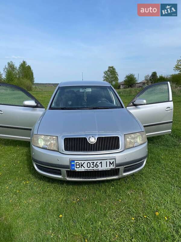 Ліфтбек Skoda Superb 2006 в Рівному
