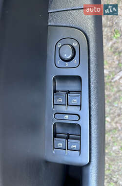 Універсал Skoda Superb 2013 в 