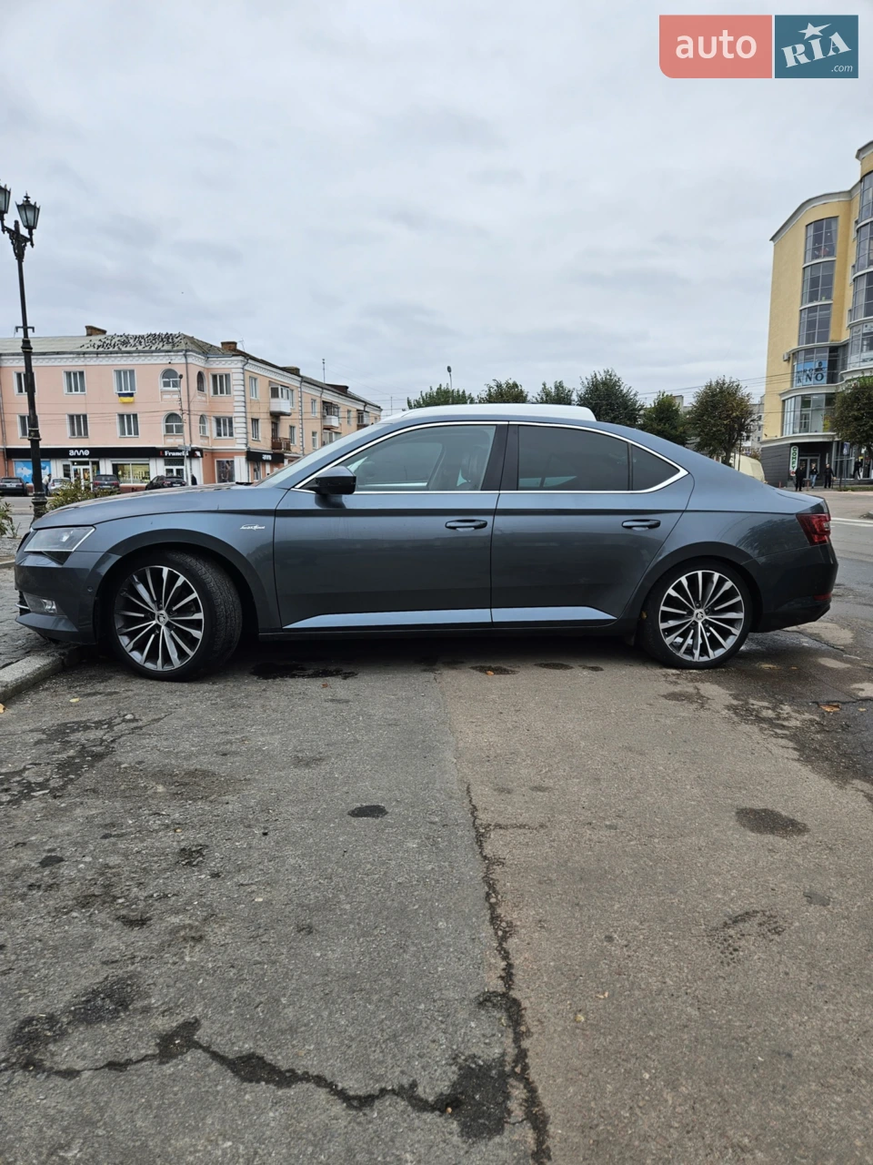 2017 Skoda Superb - мініатюра 14