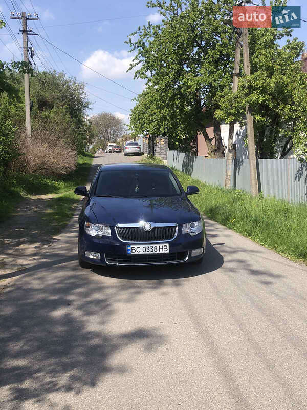 Лифтбек Skoda Superb 2011 в Львове