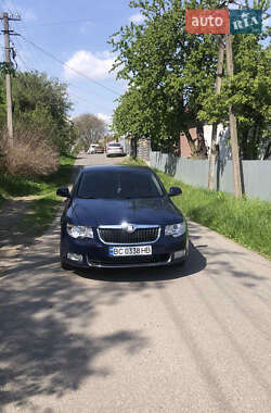 Лифтбек Skoda Superb 2011 в 