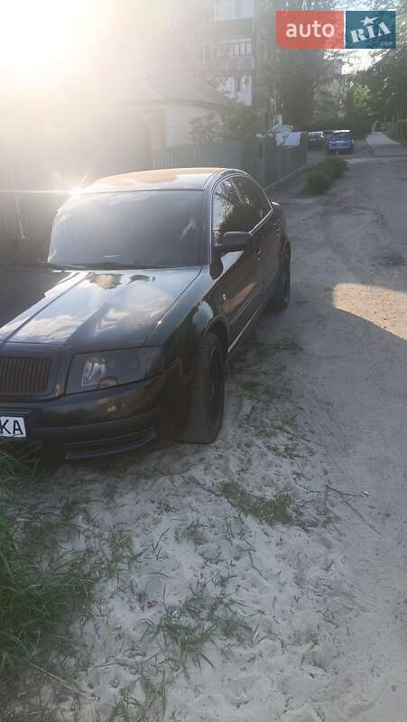 Лифтбек Skoda Superb 2006 в 