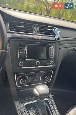 Універсал Skoda Superb 2012 в 