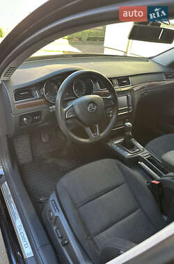 Лифтбек Skoda Superb 2013 в 